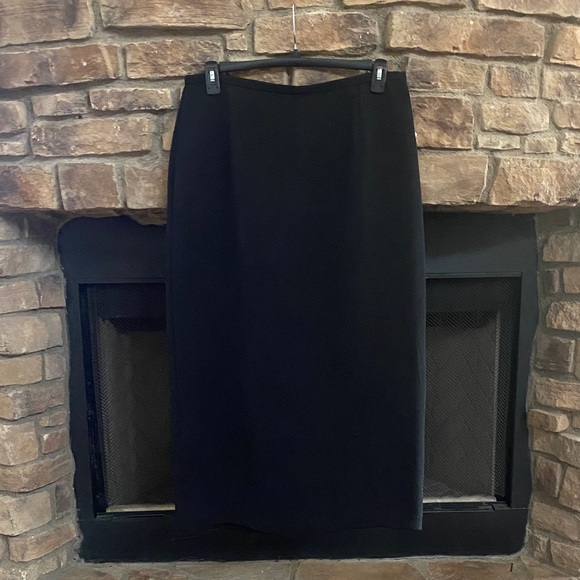 NWT Emma James Elegant Black Women's Skirt. Size 16 with back slit. - Picture 1 of 9